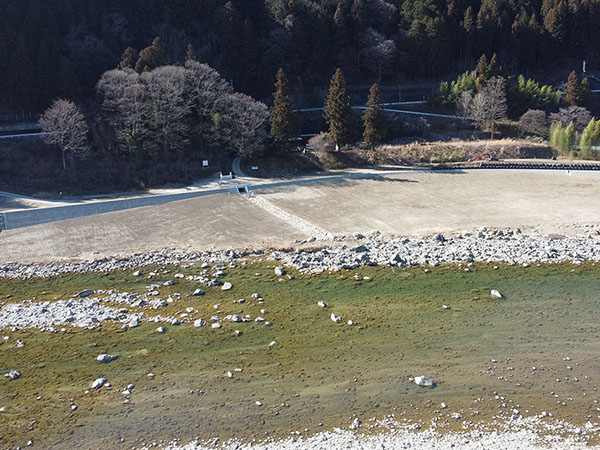 西上田築堤護岸工事