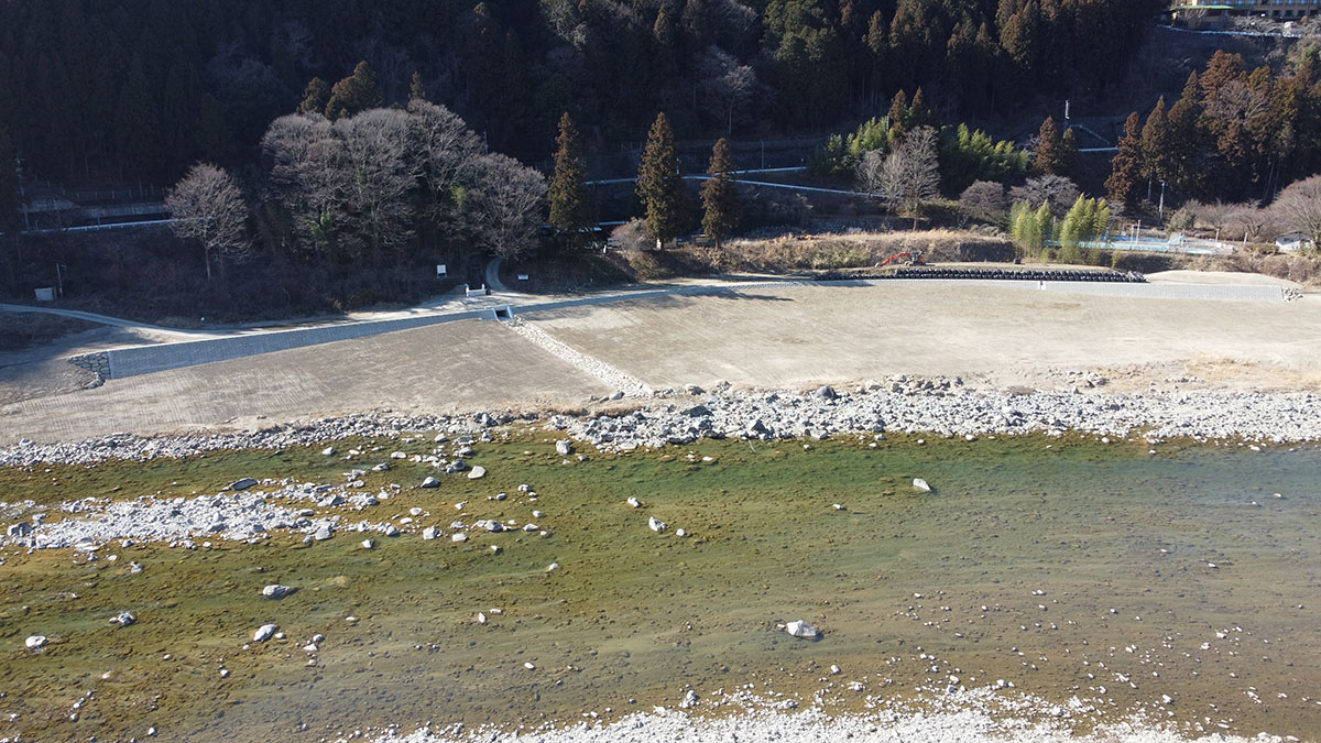 西上田築堤護岸工事