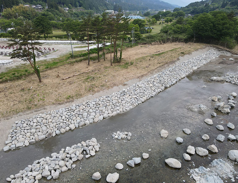 西上田河道掘削工事