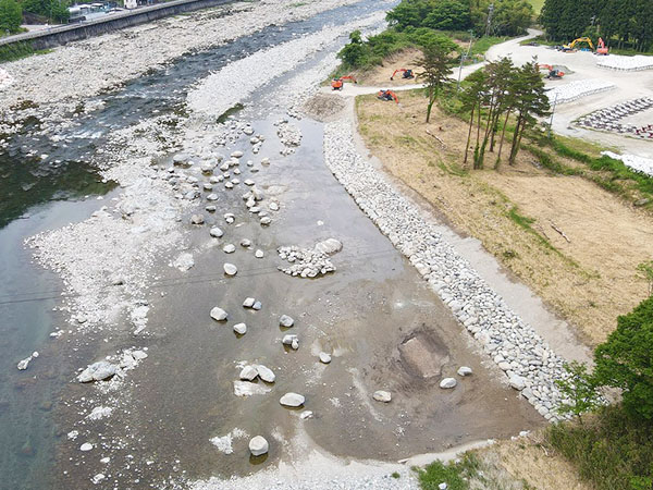 西上田河道掘削工事