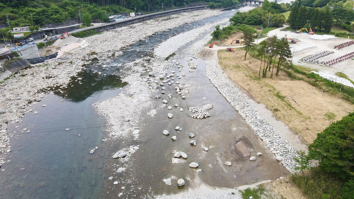 西上田河道掘削工事