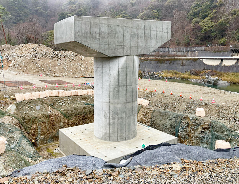 新左近橋下部工事